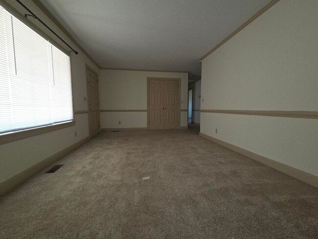 Building Photo - 311 Moyton Ave