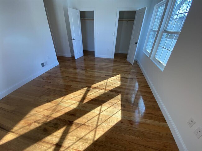 Building Photo - 55 63rd St