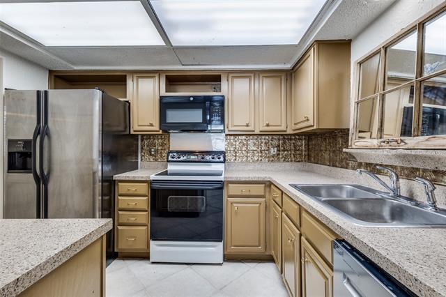 Building Photo - 9819 Smokefeather Ln