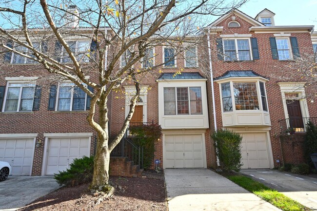 Building Photo - 2143 Wolftrap Ct