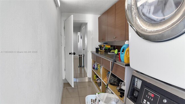 Building Photo - 801 NW 172nd Terrace