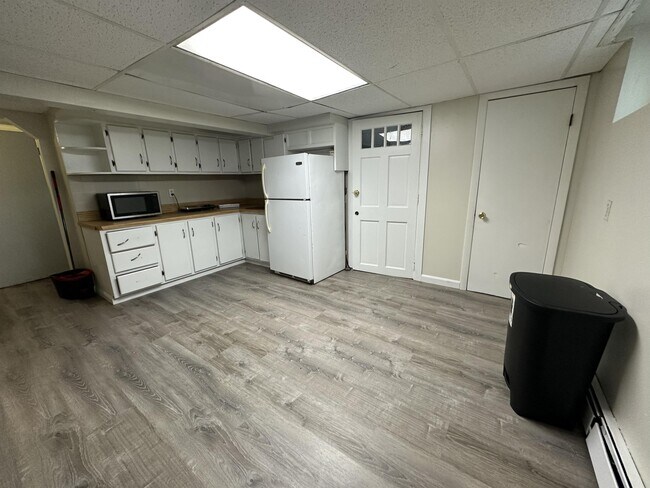 Building Photo - 126 Indiana Ave