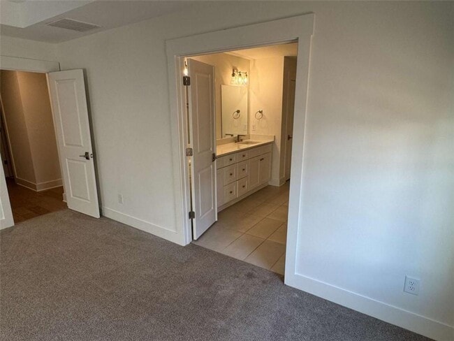 Building Photo - 2442 Mills Bend