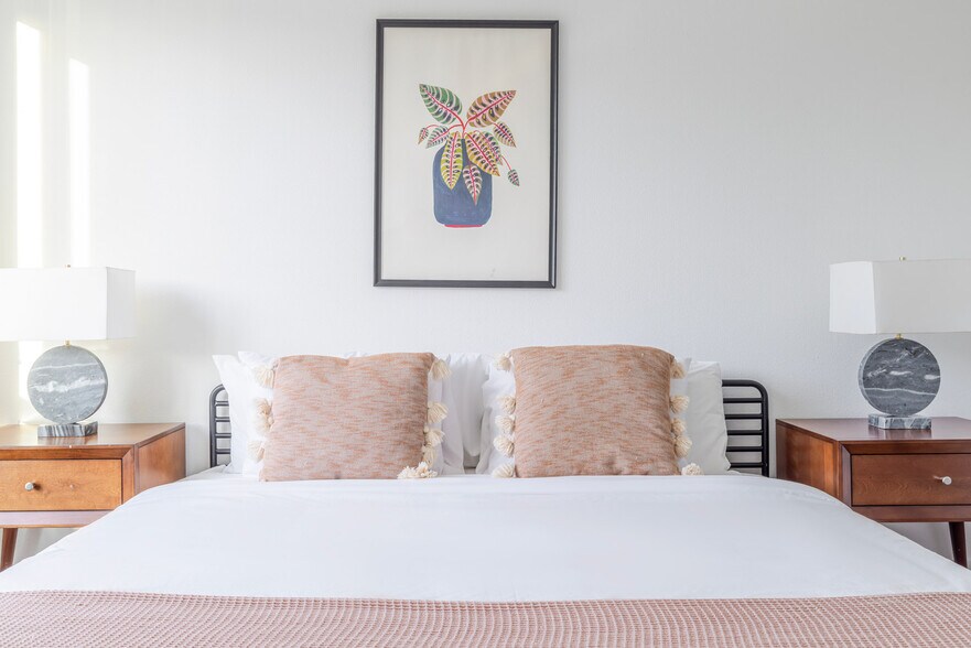 Building Photo - 85 Cleaveland Rd