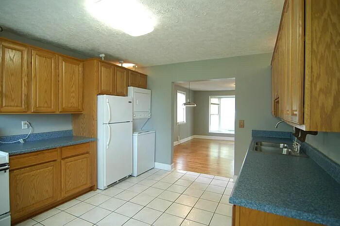 Building Photo - 711 Croley Dr