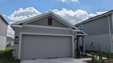 Building Photo - 235 Hayley St