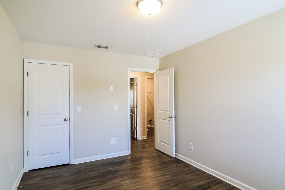 Building Photo - 3865 Place Dr