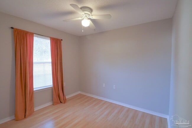 Building Photo - 8033 Stonebrook Dr