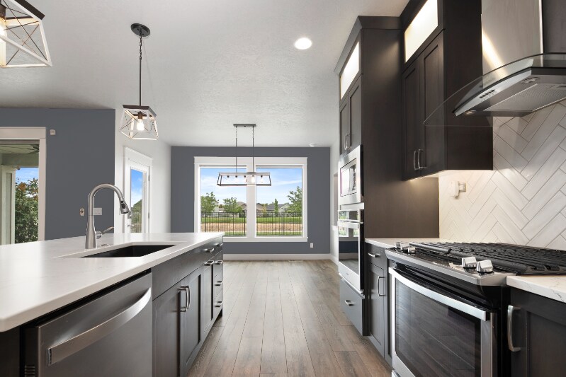 Building Photo - 677 E Andes Dr