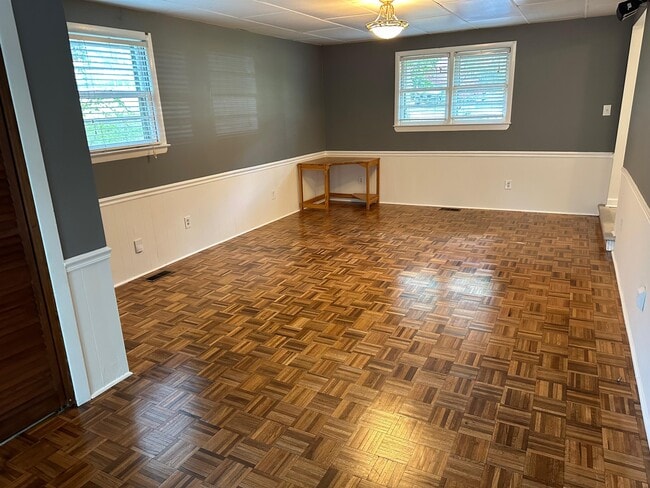 Building Photo - 408 Avery St