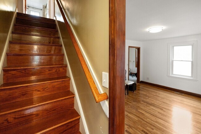 Building Photo - 334 Walpole St