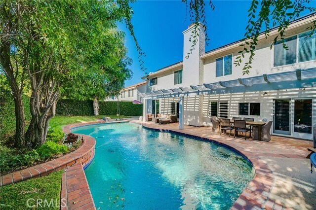 Building Photo - 6049 Rustling Oaks Dr