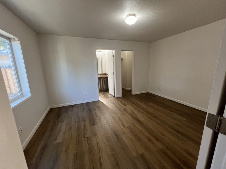 Building Photo - 8183 Wachtel Way