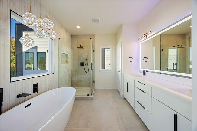 Building Photo - 7127 England St