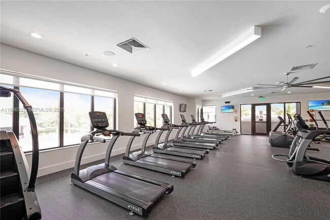 Building Photo - 8167 NW 41st St