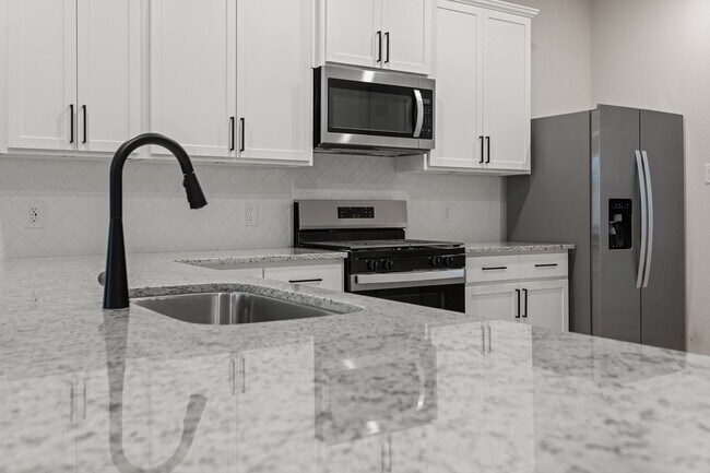 Building Photo - 21520 Bluebonnet Bay Dr