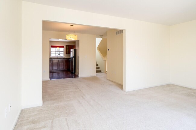 Building Photo - 6225 Brant Ln