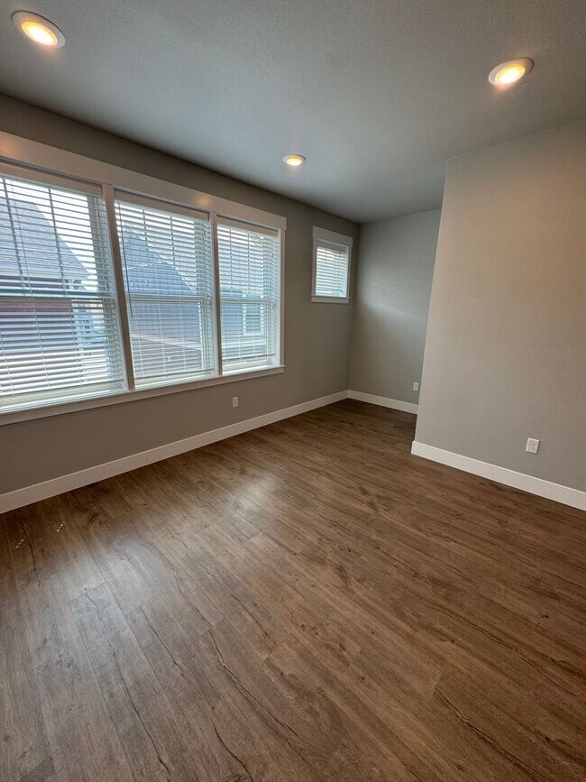 Building Photo - 6147 Elysian Rd