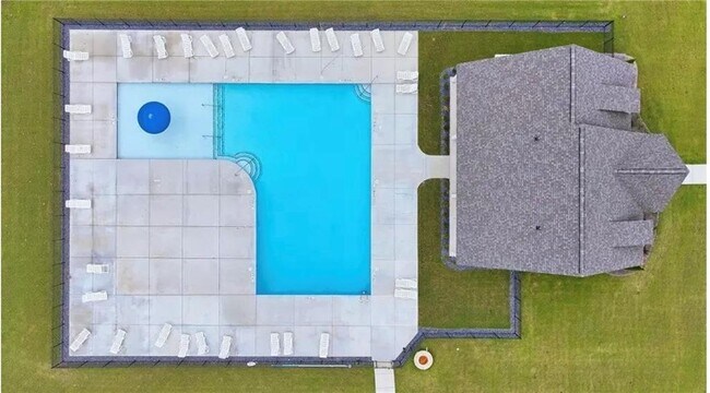 Building Photo - 9 GulfStream Dr