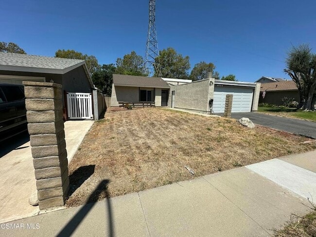 Building Photo - 2259 N Hietter Ave