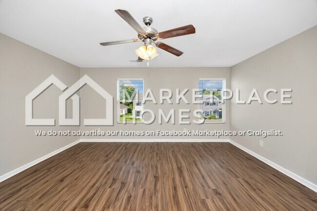Building Photo - 344 Mertle Dr