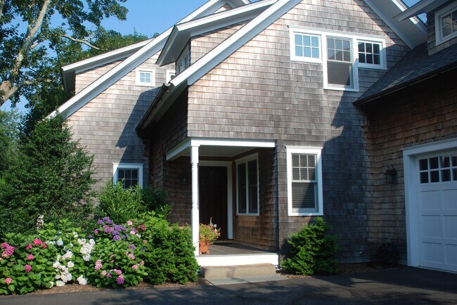 Primary Photo - 29 McGuirk St