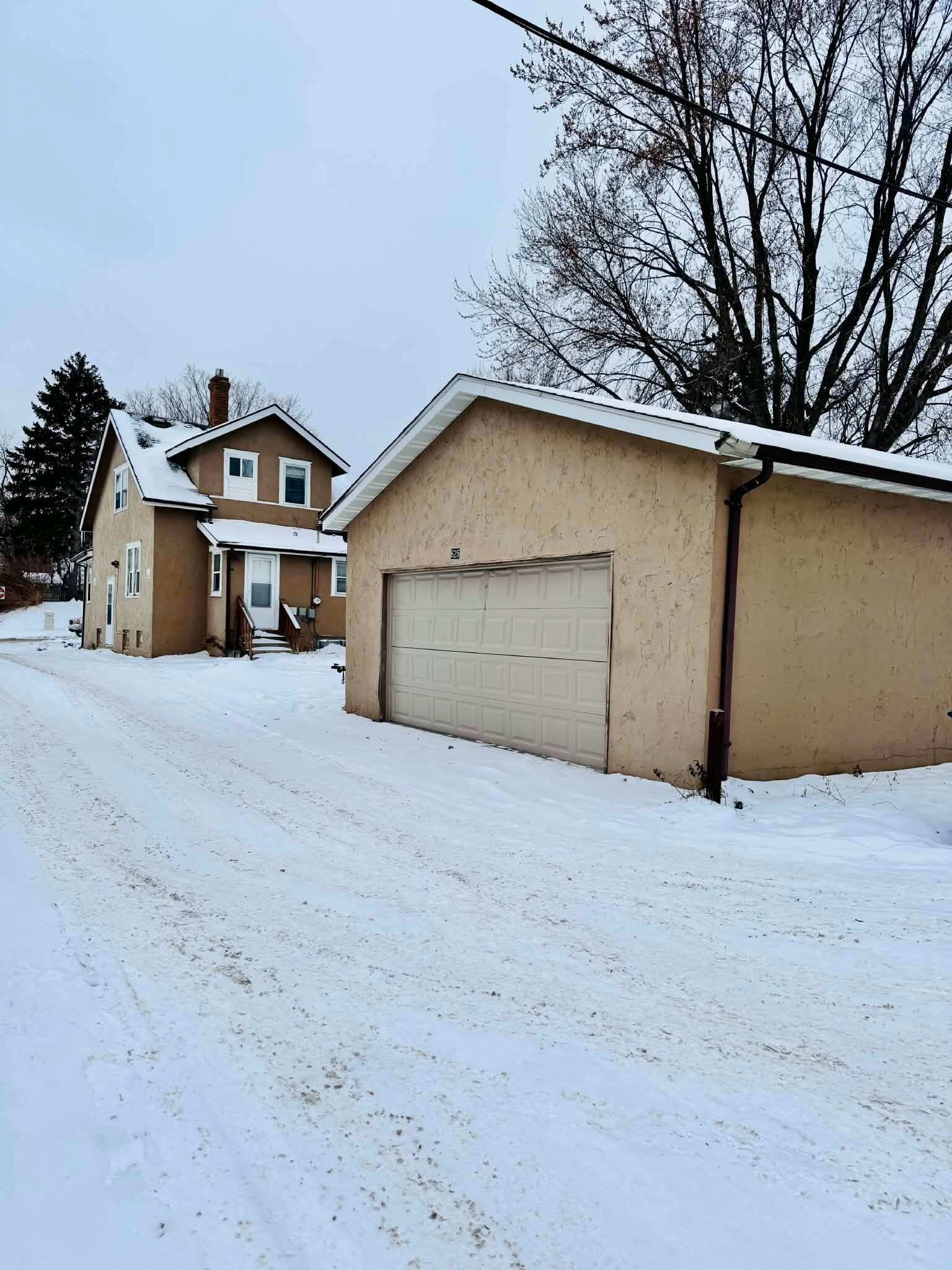 Building Photo - 625 Hawthorne Ave E