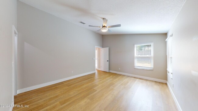 Building Photo - 162 Las Palmas Ln