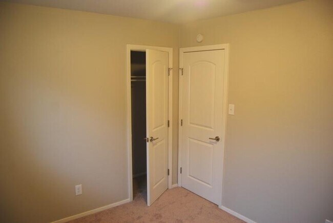 Building Photo - 406 West St