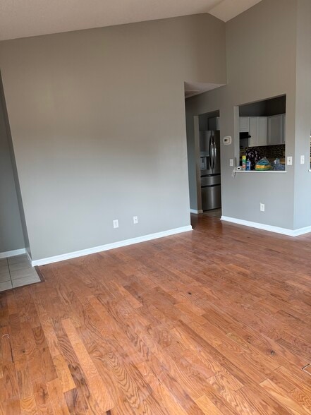 Building Photo - 244 Edinfield Ct