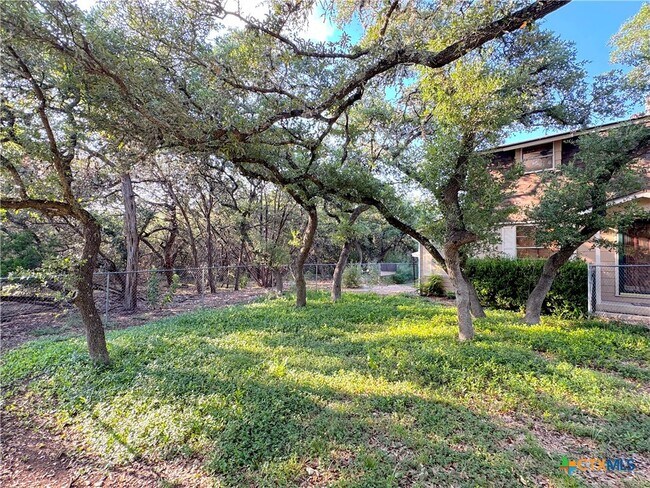 Building Photo - 850 Riviera Dr