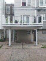 Building Photo - 538 E Carver St