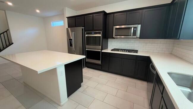 Building Photo - 10610 Sariah Skye Ave