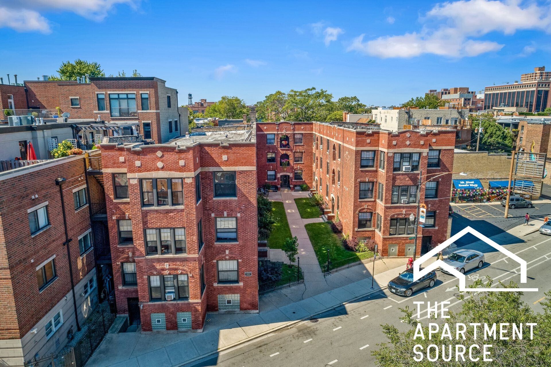 Building Photo - 2890 N Clark St