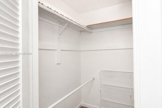 Building Photo - 4044 NW 19th St