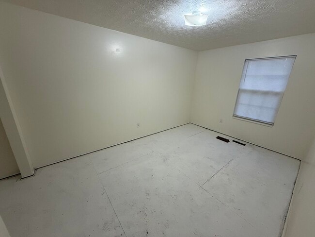 Building Photo - 3719 Trent Cir