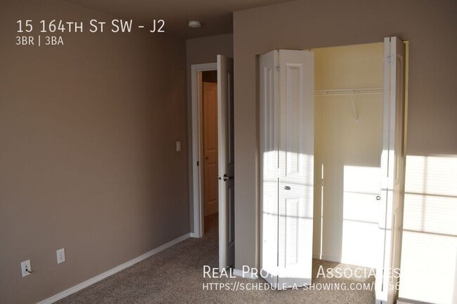 Building Photo - 15 164th St SW