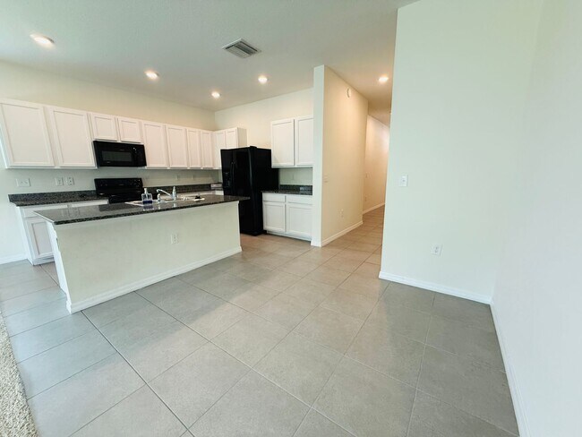 Building Photo - 2856 Suncoast Blend Dr