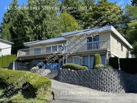 Building Photo - WATERFRONT VIEWS! Private Access to Lake S...