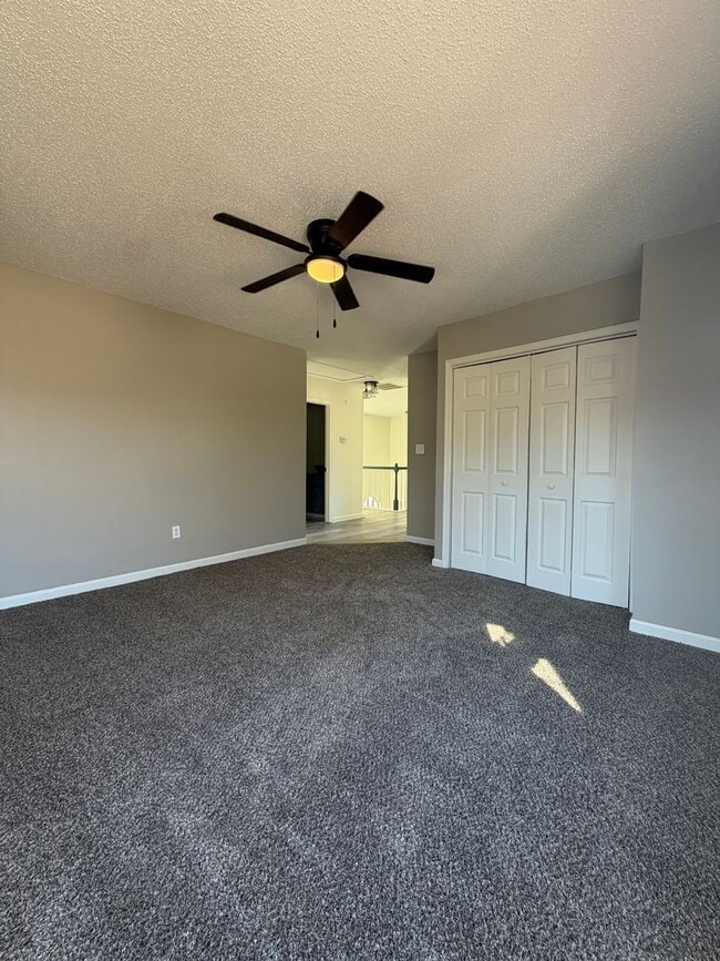 Building Photo - 4 bed | 2.5 bath | 2,630 sq ft