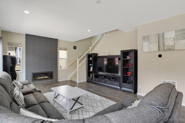 Building Photo - 14055 Touchstone St