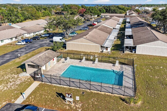 Building Photo - 12520 Orangewood Ct