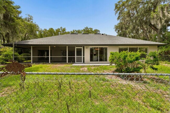 Building Photo - 95 Woodside Dr