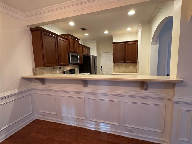 Building Photo - 5055 Hastings Terrace