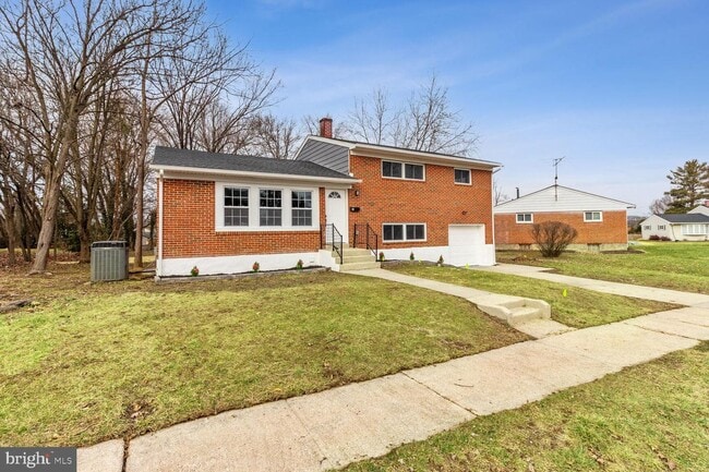 Building Photo - 10 Wendslow Rd