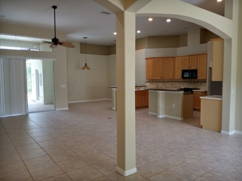 Building Photo - 6506 Waters Edge Way