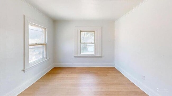 Building Photo - 588 Brown St