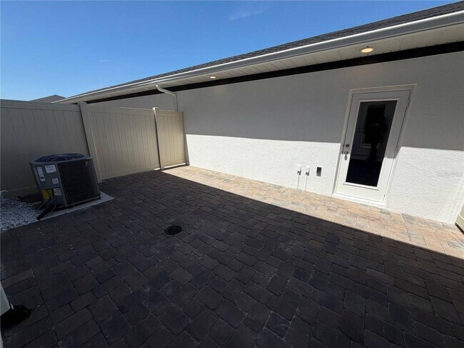 Building Photo - 474 Lady Palm St
