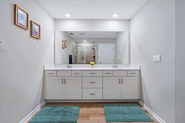 Building Photo - 4 Mill Wheel Ct
