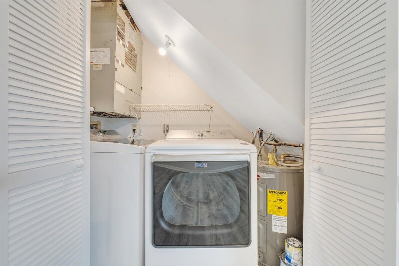 Building Photo - 230 Tinkerview Dr